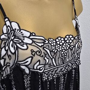Maurices Fairy Grunge Whimsical Embroidered Camisole Tank Womens 1X Black Cream